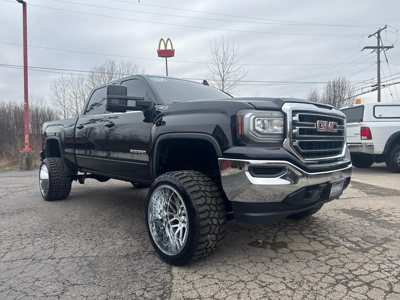 GMC Sierra 1500 4WD Crew Cab 153.0" SLE 2017