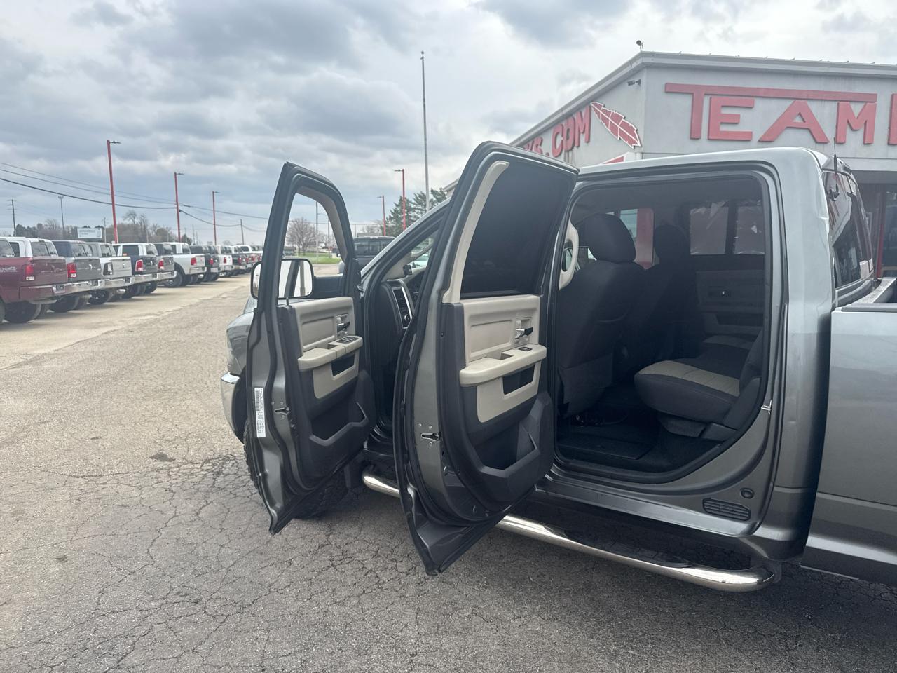 RAM 2500 4WD Crew Cab 149" Big Horn 2011