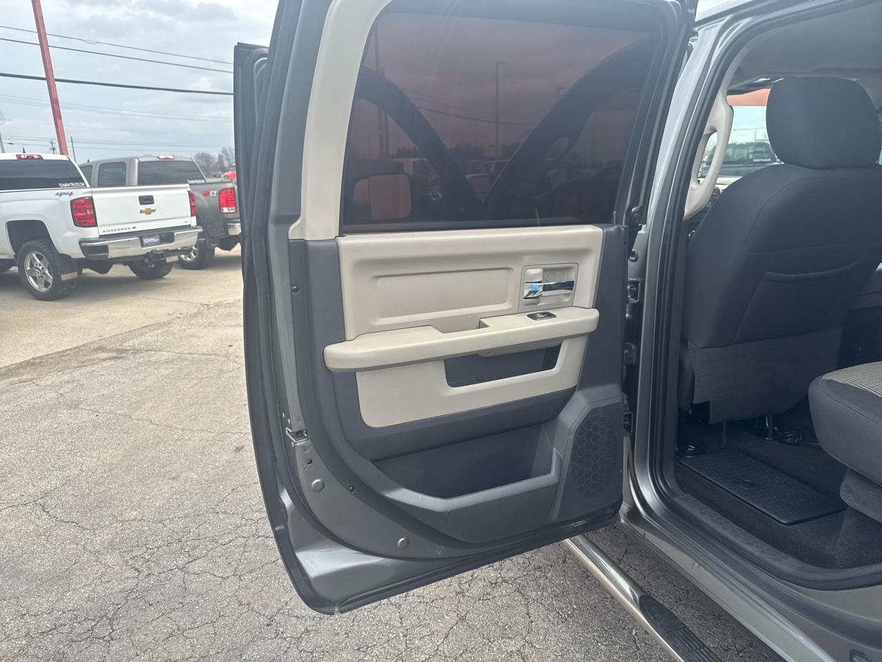 RAM 2500 4WD Crew Cab 149" Big Horn 2011