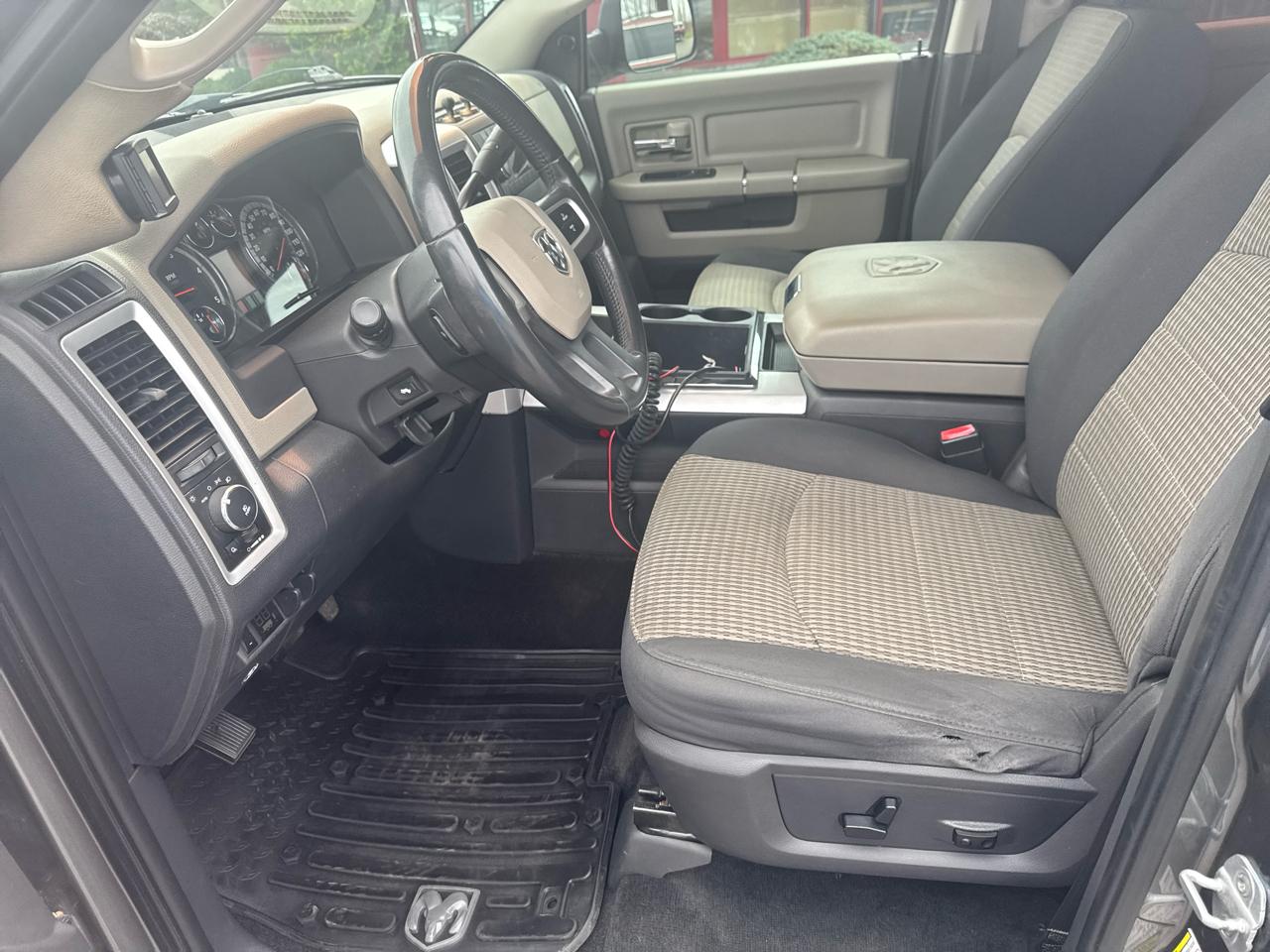 RAM 2500 4WD Crew Cab 149" Big Horn 2011