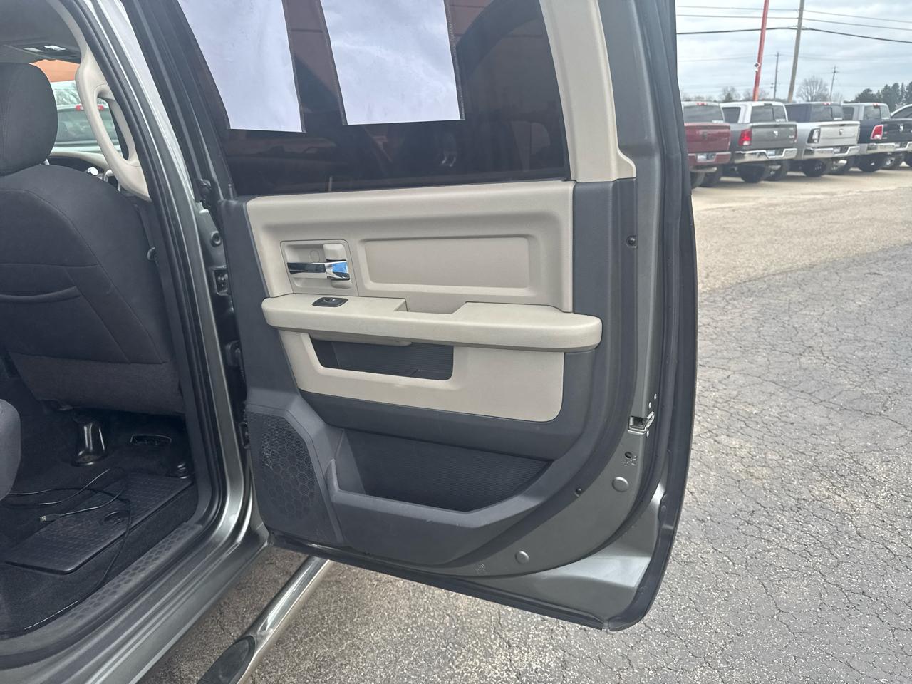 RAM 2500 4WD Crew Cab 149" Big Horn 2011