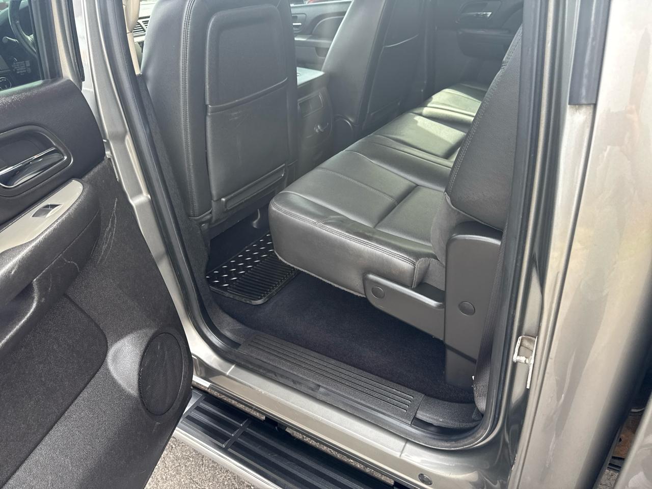 Chevrolet Silverado 2500HD 4WD Crew Cab 153.7" LTZ 2012