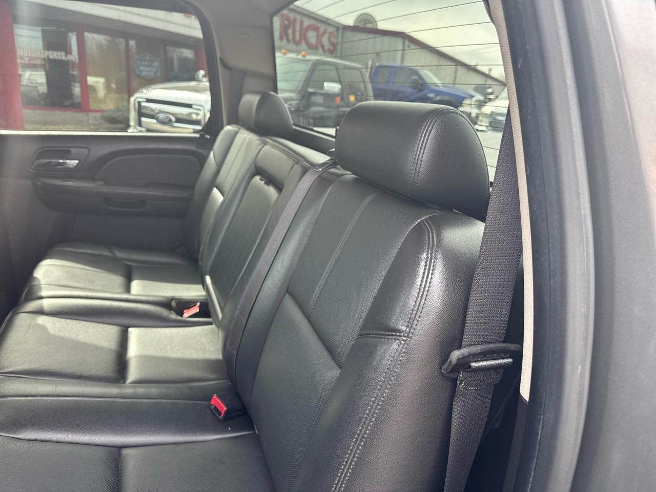 Chevrolet Silverado 2500HD 4WD Crew Cab 153.7" LTZ 2012