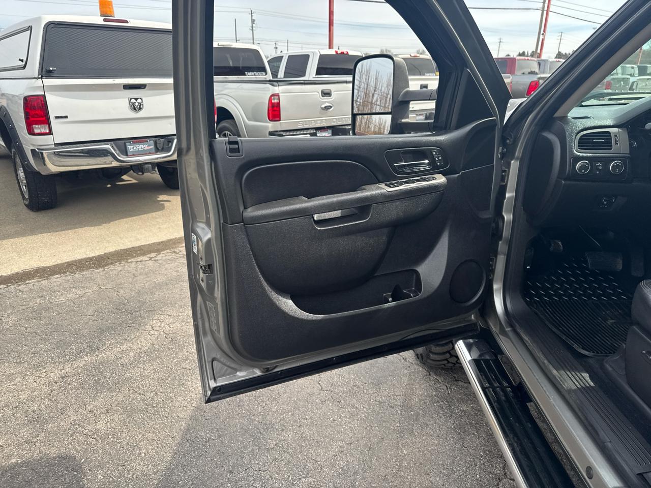 Chevrolet Silverado 2500HD 4WD Crew Cab 153.7" LTZ 2012