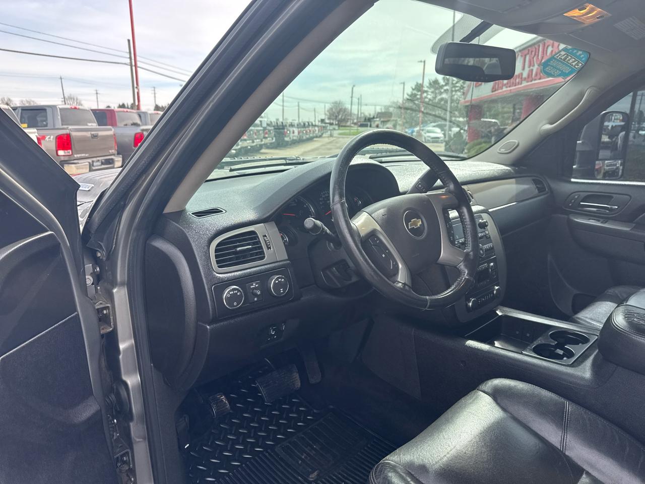 Chevrolet Silverado 2500HD 4WD Crew Cab 153.7" LTZ 2012