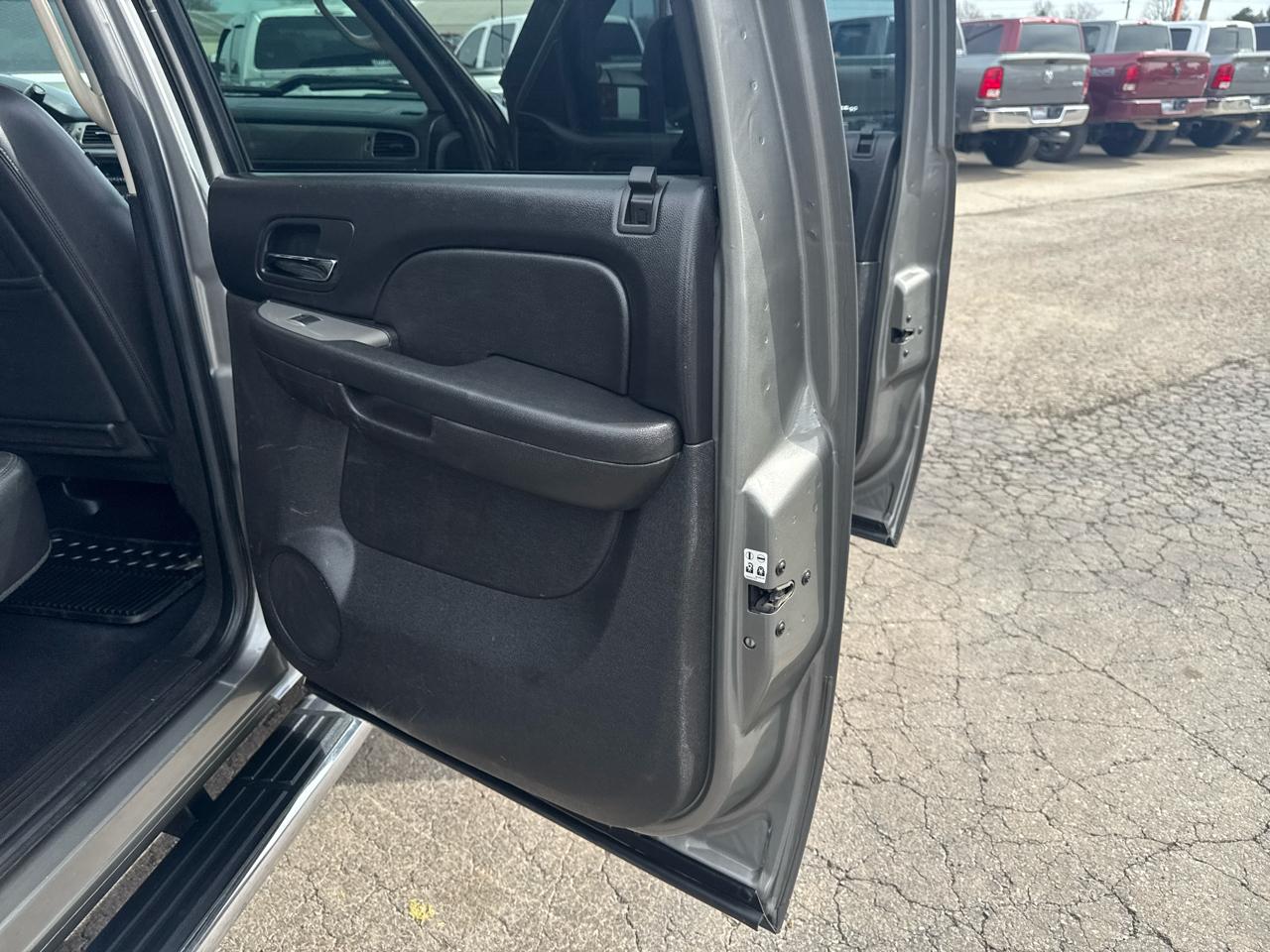 Chevrolet Silverado 2500HD 4WD Crew Cab 153.7" LTZ 2012