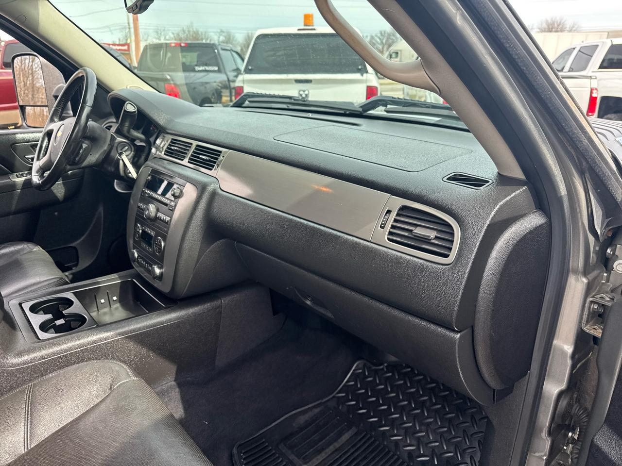 Chevrolet Silverado 2500HD 4WD Crew Cab 153.7" LTZ 2012