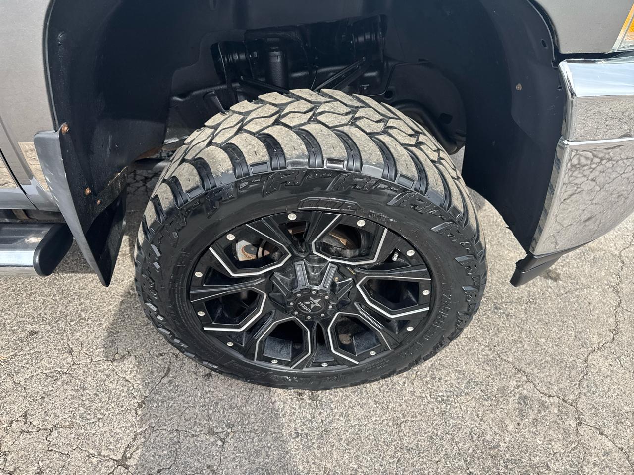 Chevrolet Silverado 2500HD 4WD Crew Cab 153.7" LTZ 2012