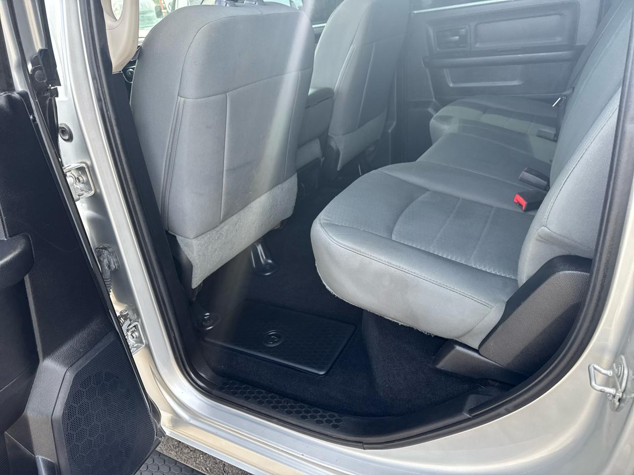 RAM 2500 4WD Crew Cab 149" Tradesman 2015