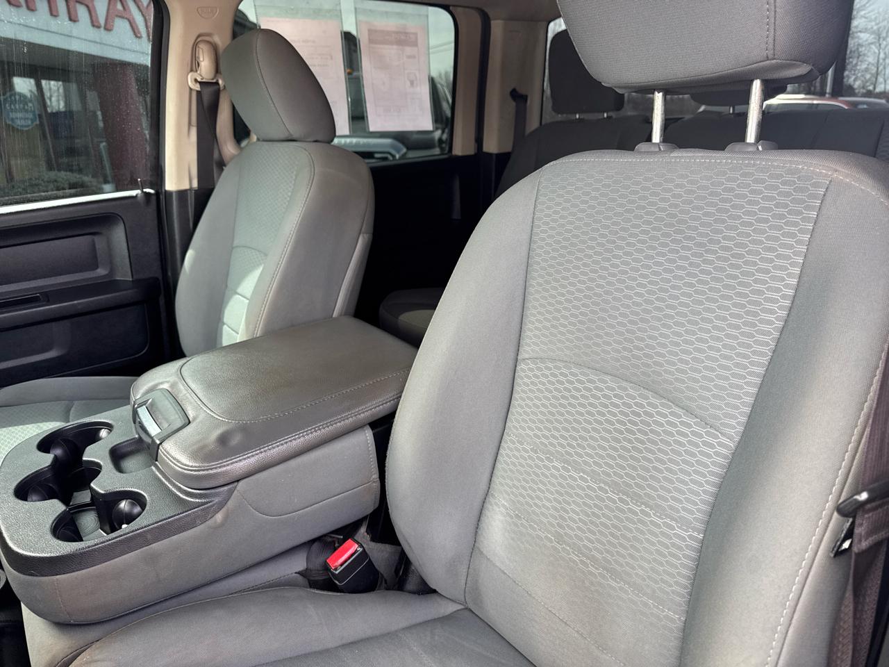 RAM 2500 4WD Crew Cab 149" Tradesman 2015