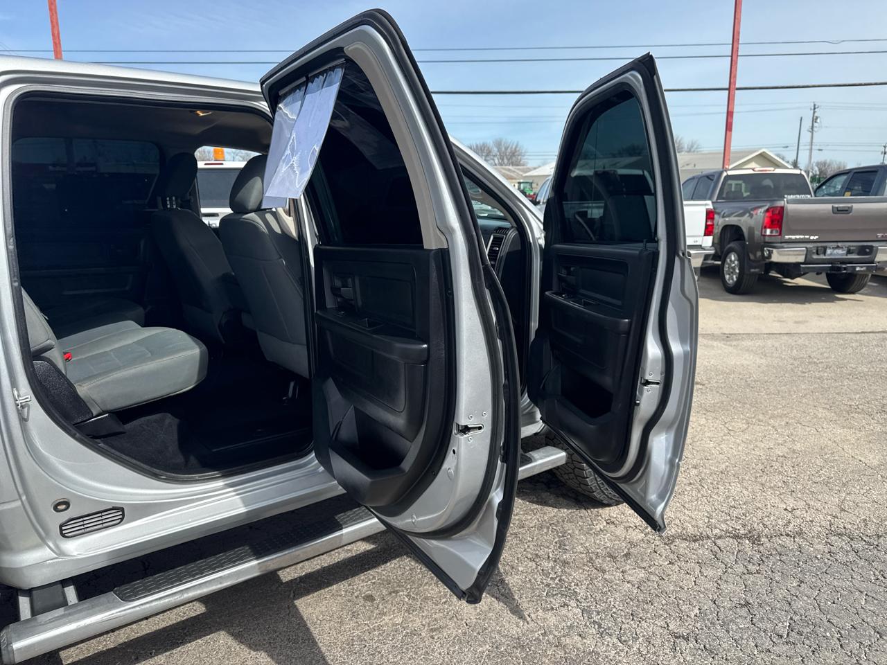 RAM 2500 4WD Crew Cab 149" Tradesman 2015