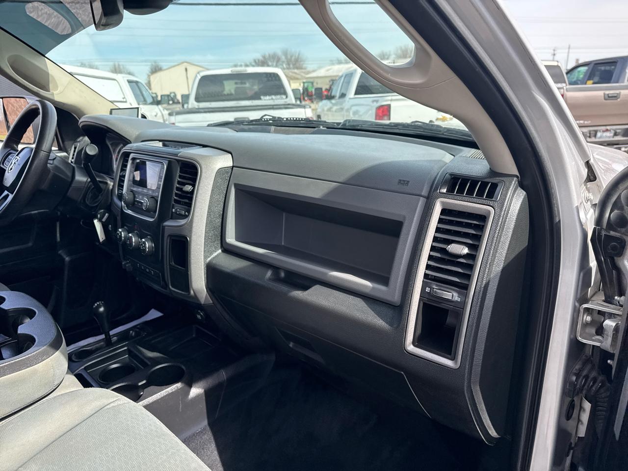 RAM 2500 4WD Crew Cab 149" Tradesman 2015