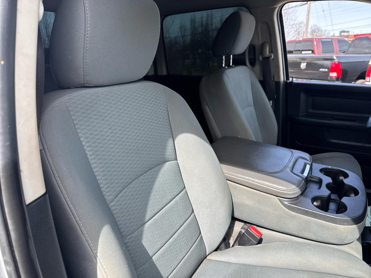 RAM 2500 4WD Crew Cab 149" Tradesman 2015