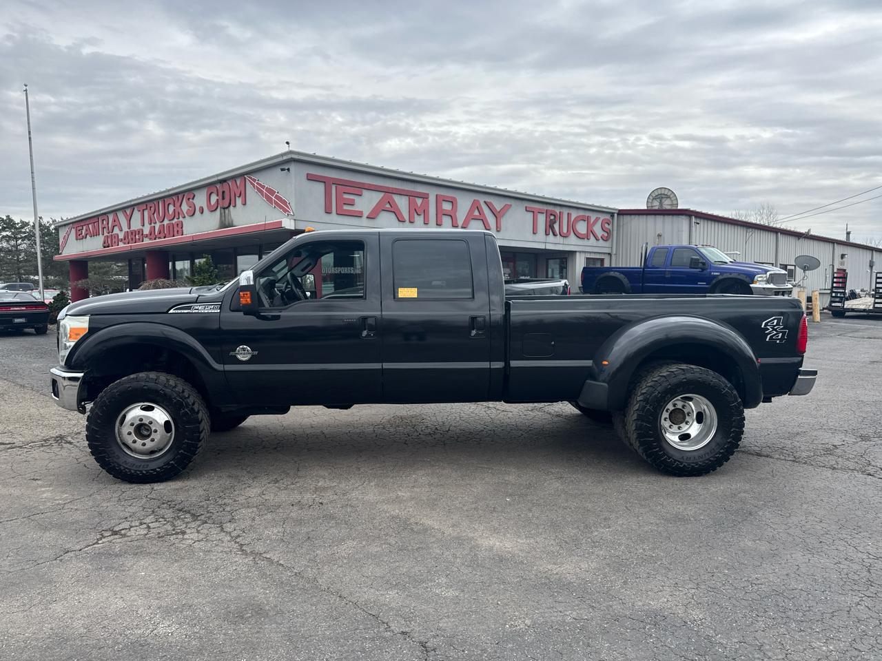 Ford Super Duty F-350 DRW 4WD Crew Cab 172" Lariat 2012