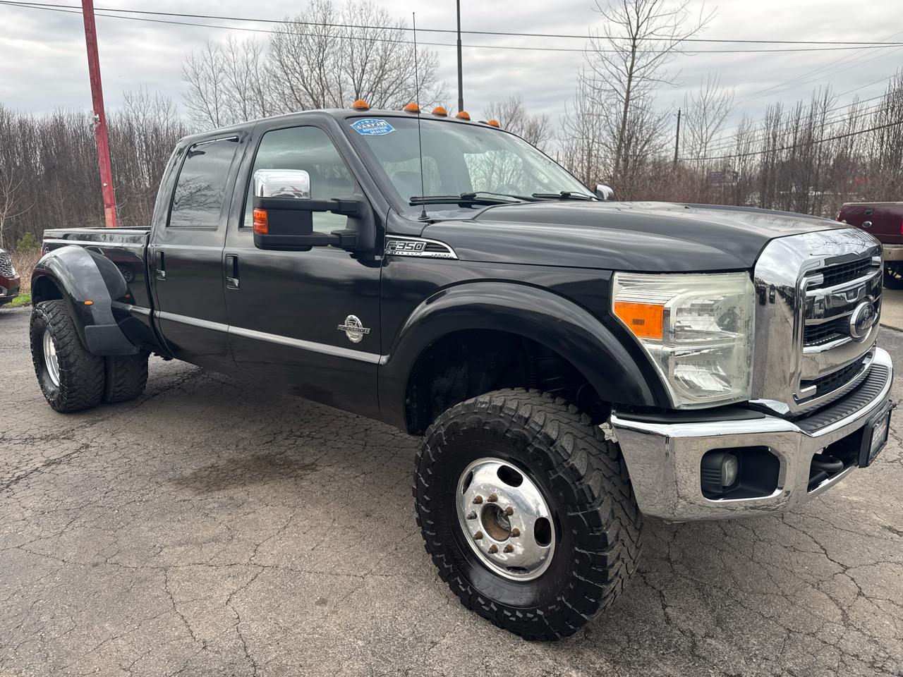 Ford Super Duty F-350 DRW 4WD Crew Cab 172" Lariat 2012