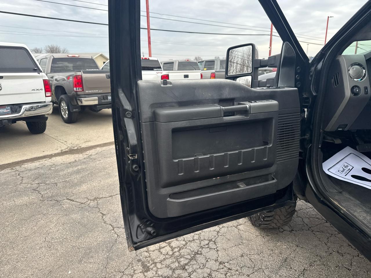 Ford Super Duty F-350 DRW 4WD Crew Cab 172" Lariat 2012