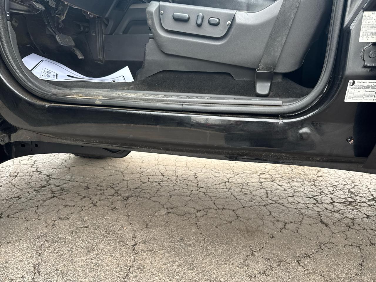 Ford Super Duty F-350 DRW 4WD Crew Cab 172" Lariat 2012