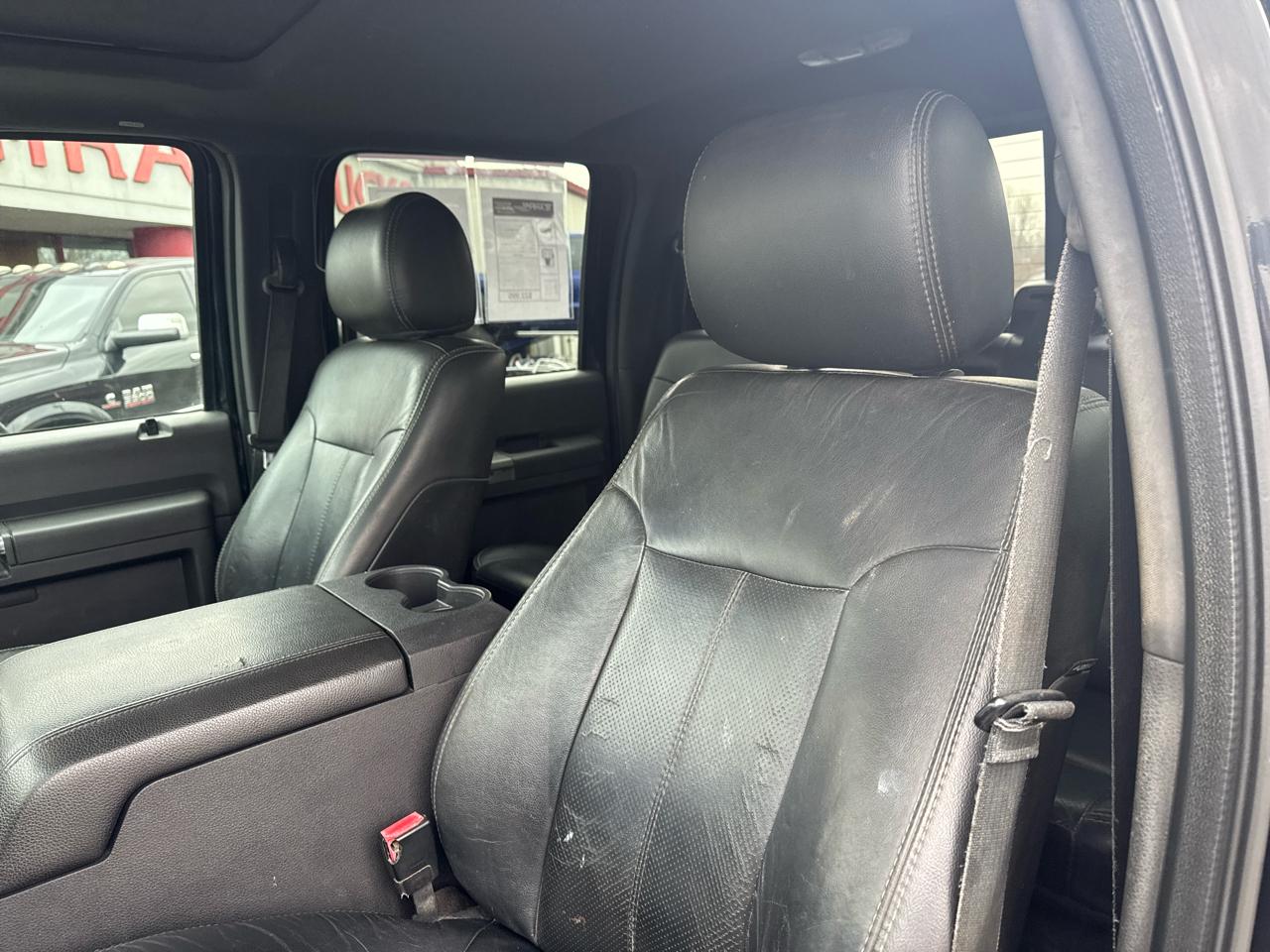 Ford Super Duty F-350 DRW 4WD Crew Cab 172" Lariat 2012