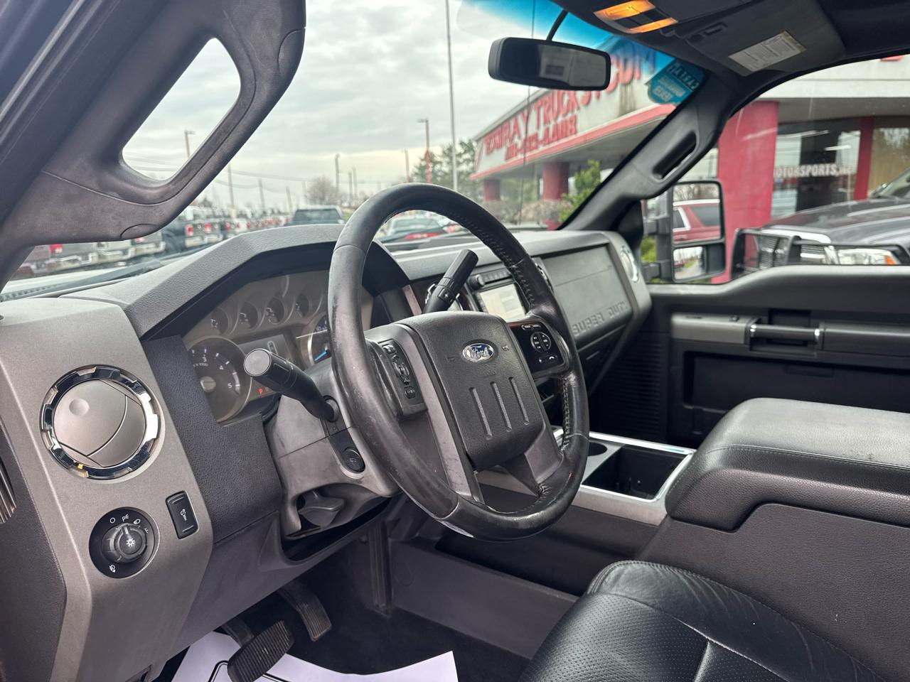 Ford Super Duty F-350 DRW 4WD Crew Cab 172" Lariat 2012