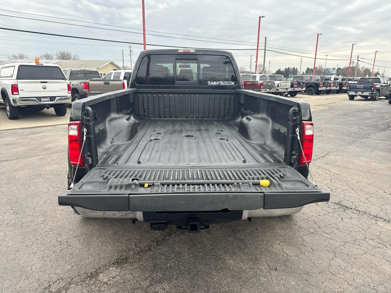 Ford Super Duty F-350 DRW 4WD Crew Cab 172" Lariat 2012