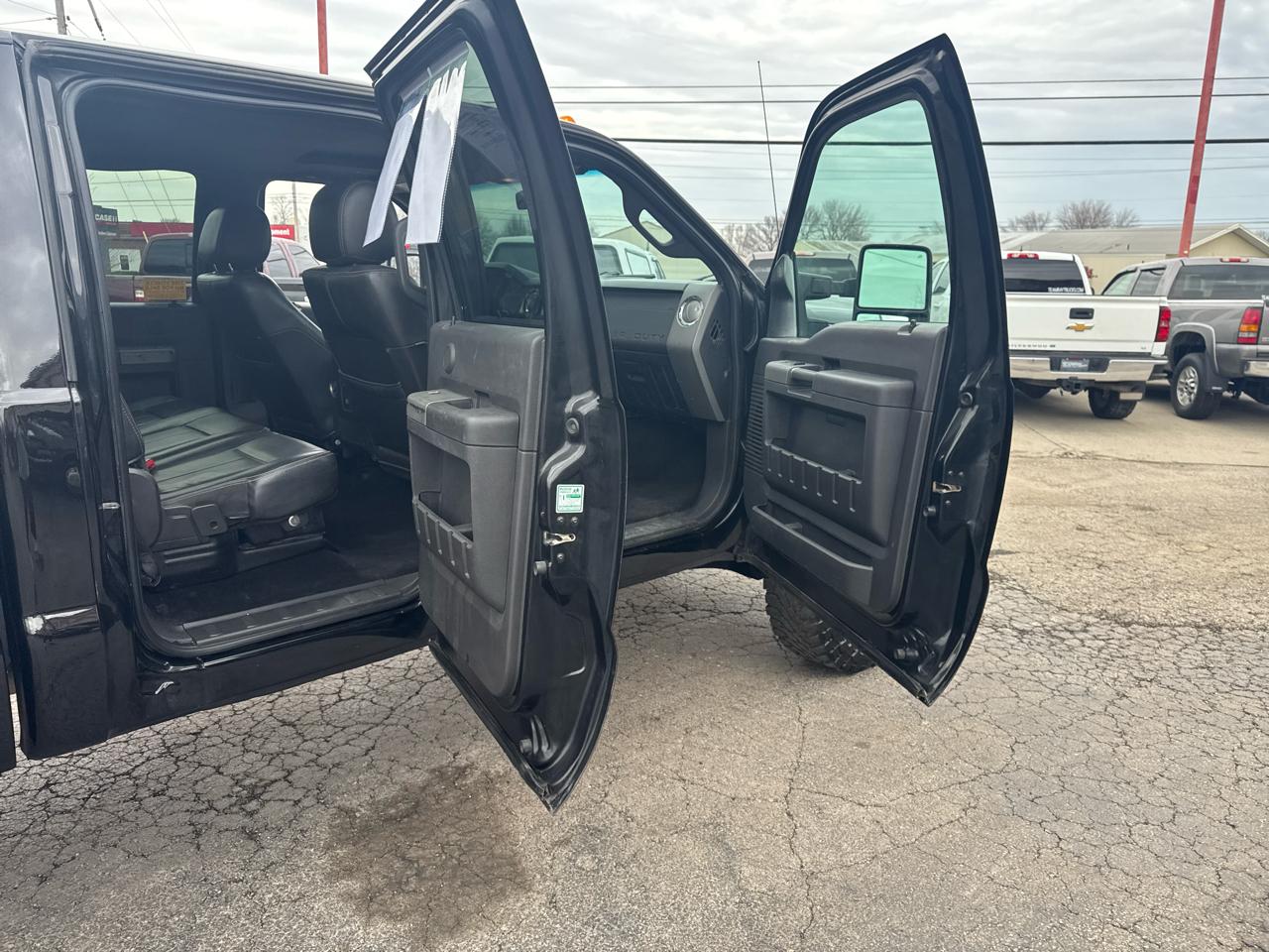 Ford Super Duty F-350 DRW 4WD Crew Cab 172" Lariat 2012