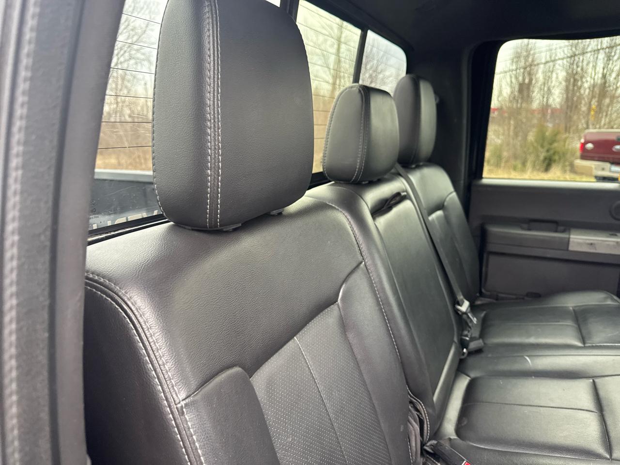 Ford Super Duty F-350 DRW 4WD Crew Cab 172" Lariat 2012