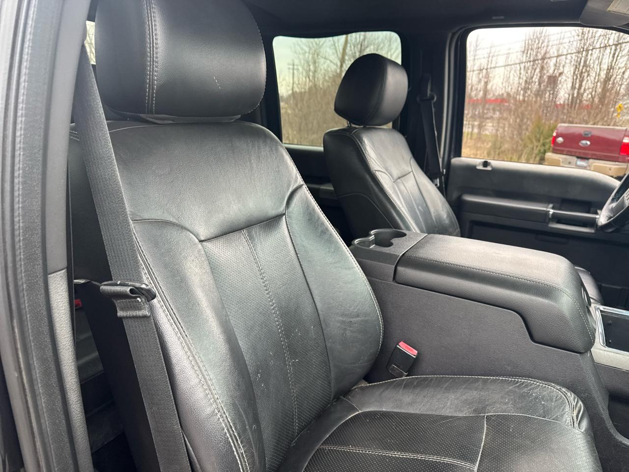 Ford Super Duty F-350 DRW 4WD Crew Cab 172" Lariat 2012