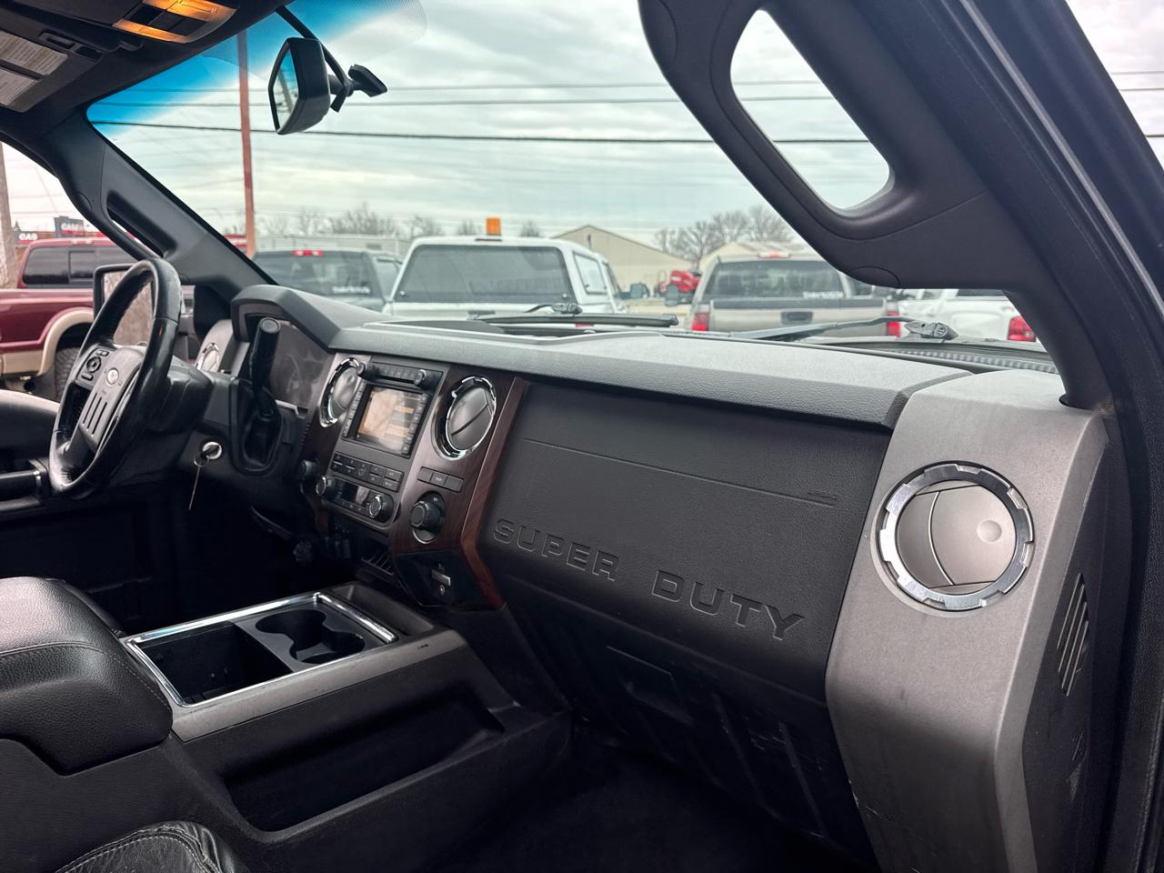 Ford Super Duty F-350 DRW 4WD Crew Cab 172" Lariat 2012