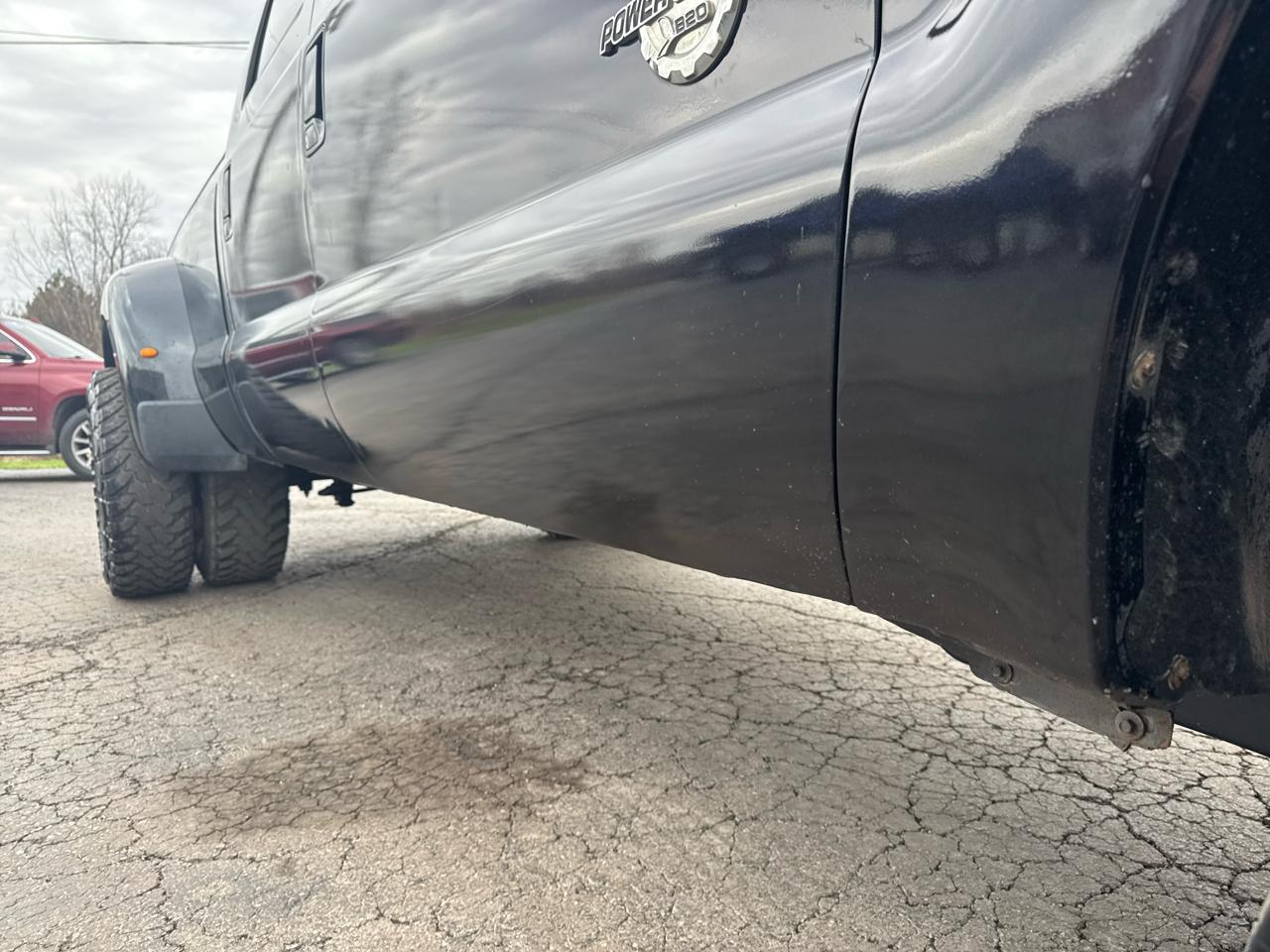 Ford Super Duty F-350 DRW 4WD Crew Cab 172" Lariat 2012