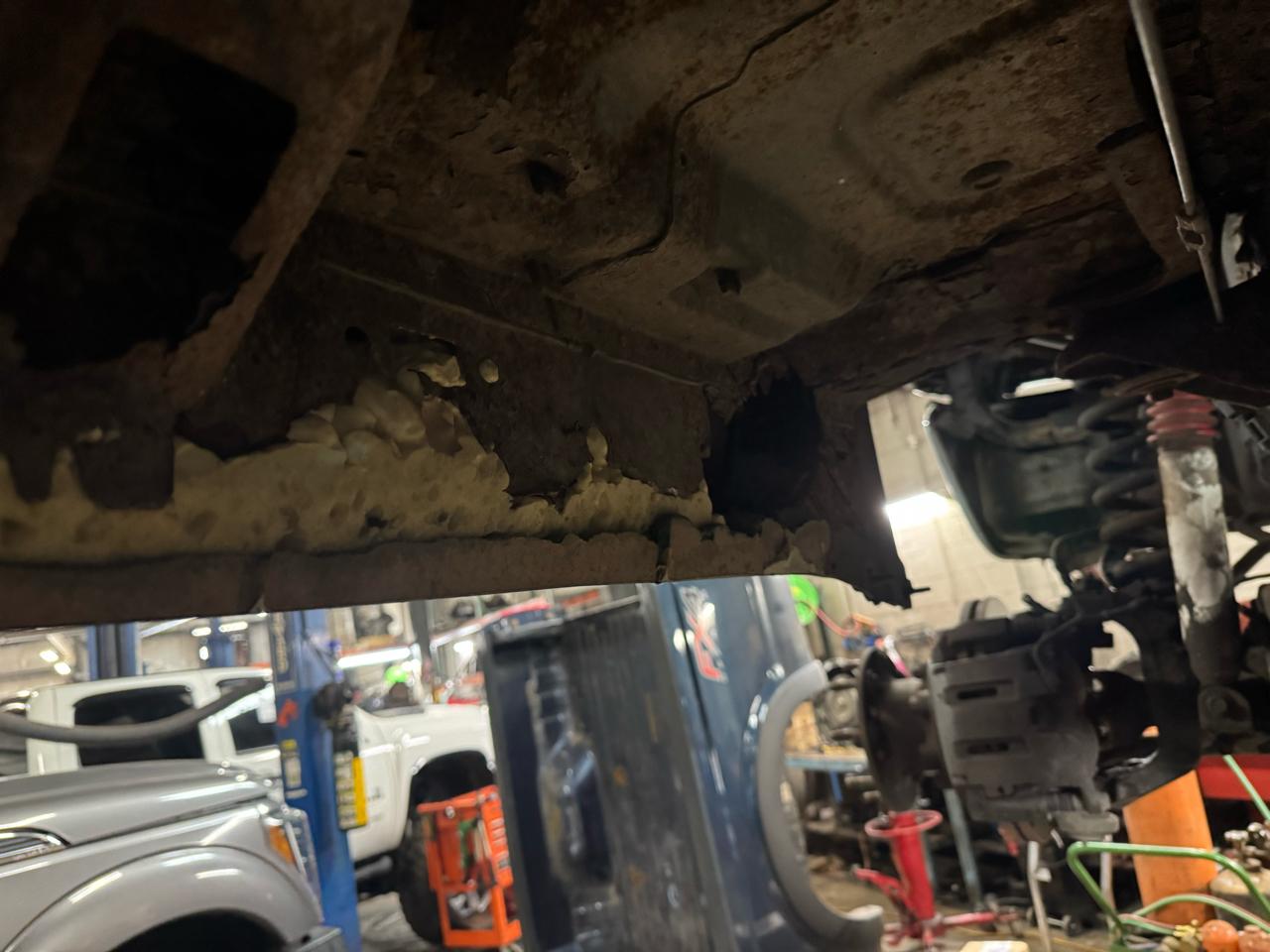 Ford Super Duty F-350 DRW 4WD Crew Cab 172" Lariat 2012