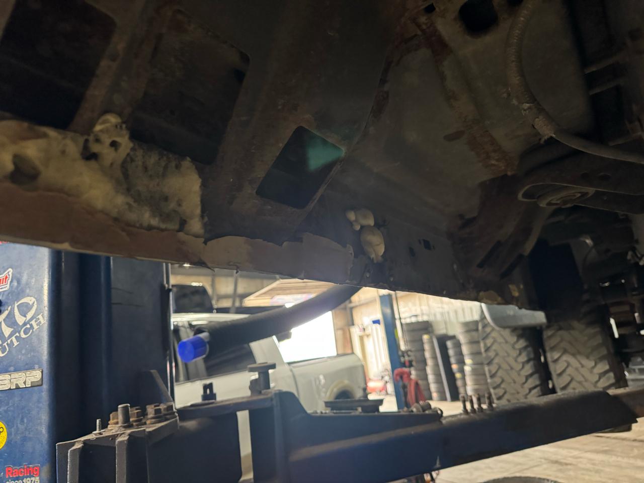 Ford Super Duty F-350 DRW 4WD Crew Cab 172" Lariat 2012