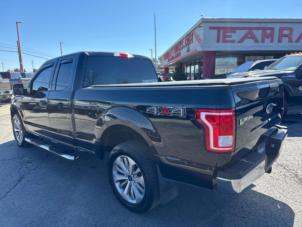Ford F-150 4WD SuperCab 145" XLT 2015