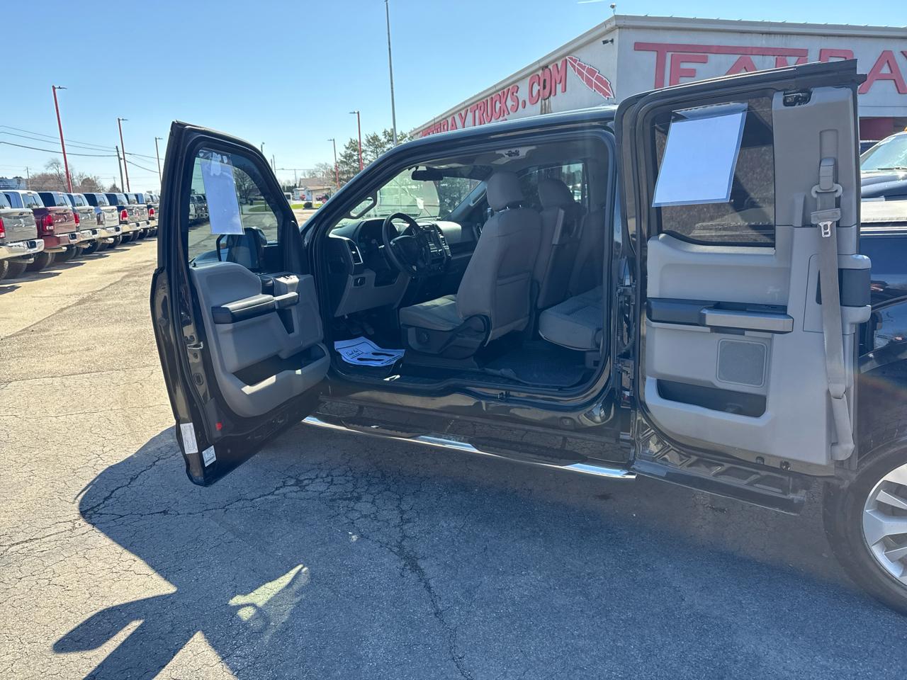 Ford F-150 4WD SuperCab 145" XLT 2015