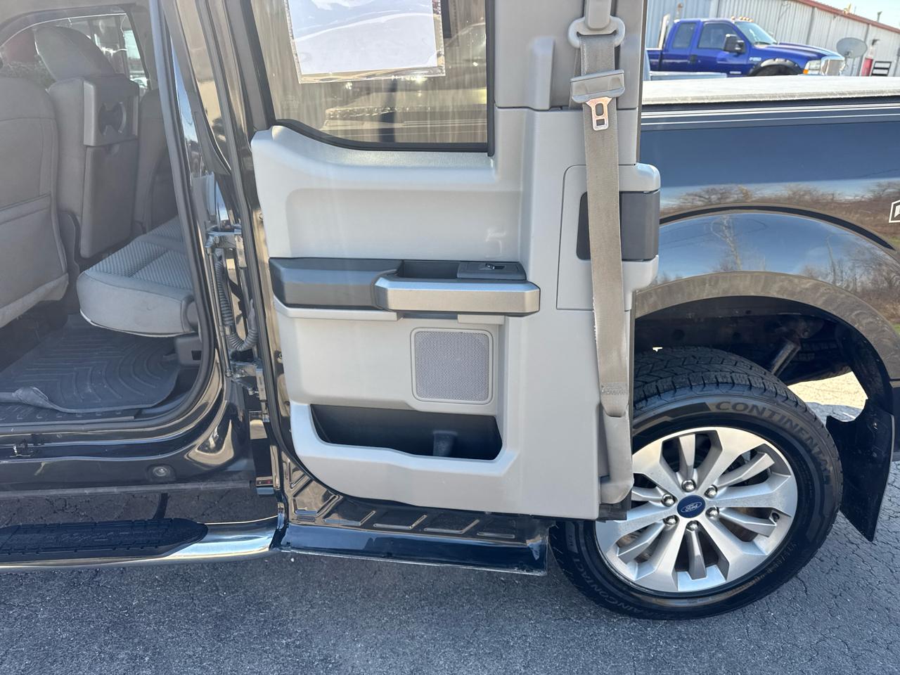 Ford F-150 4WD SuperCab 145" XLT 2015