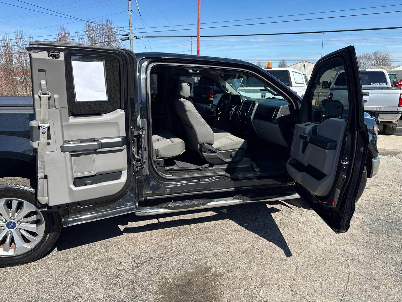 Ford F-150 4WD SuperCab 145" XLT 2015