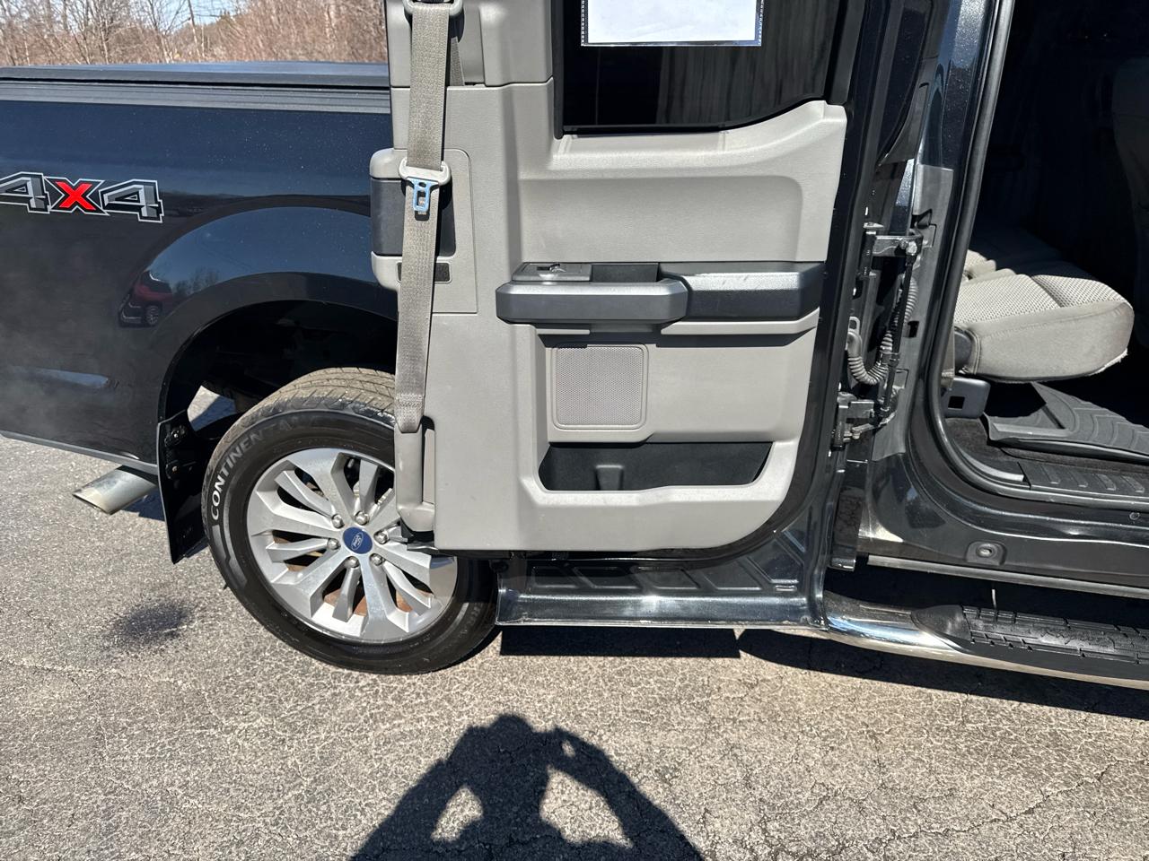 Ford F-150 4WD SuperCab 145" XLT 2015