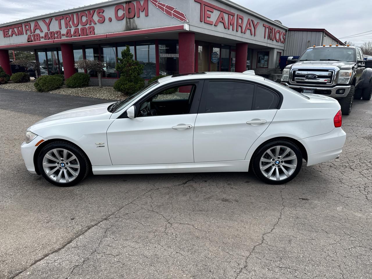 BMW 3 Series 4dr Sdn 328i xDrive AWD SULEV South Africa 2011