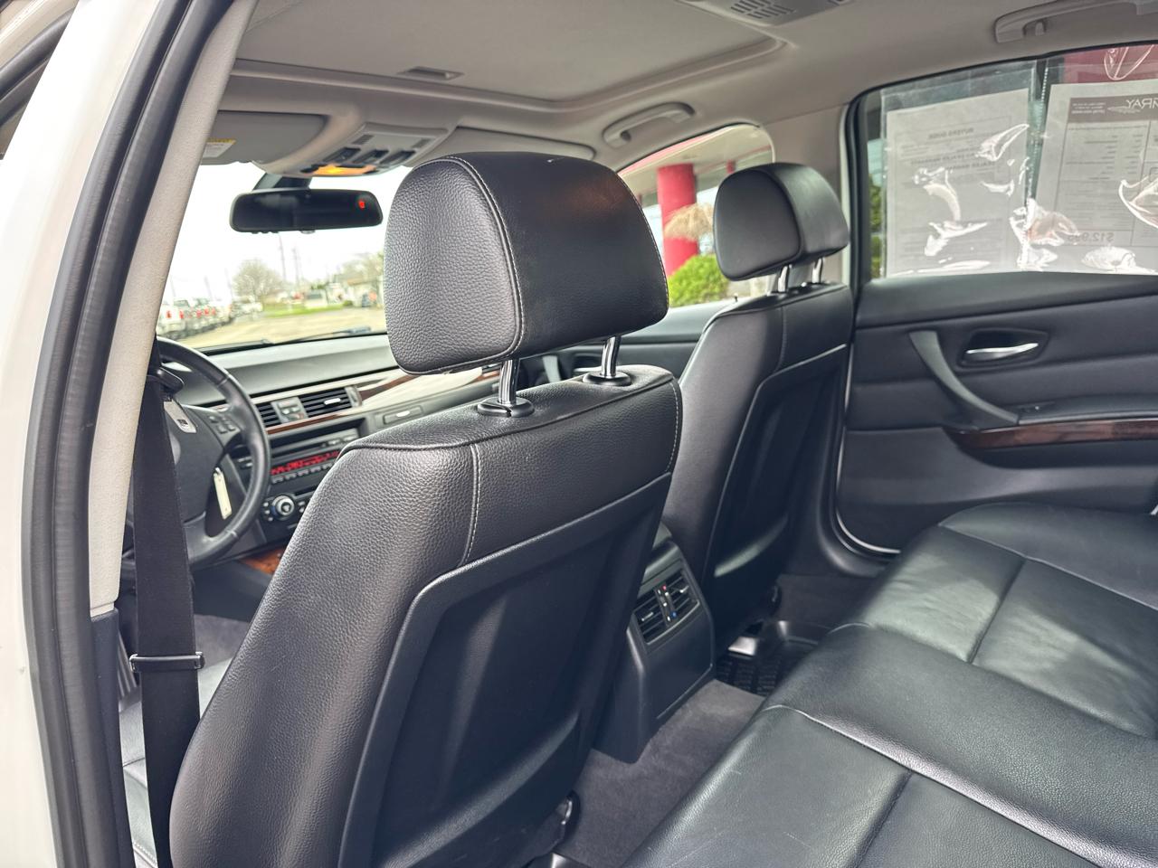 BMW 3 Series 4dr Sdn 328i xDrive AWD SULEV South Africa 2011