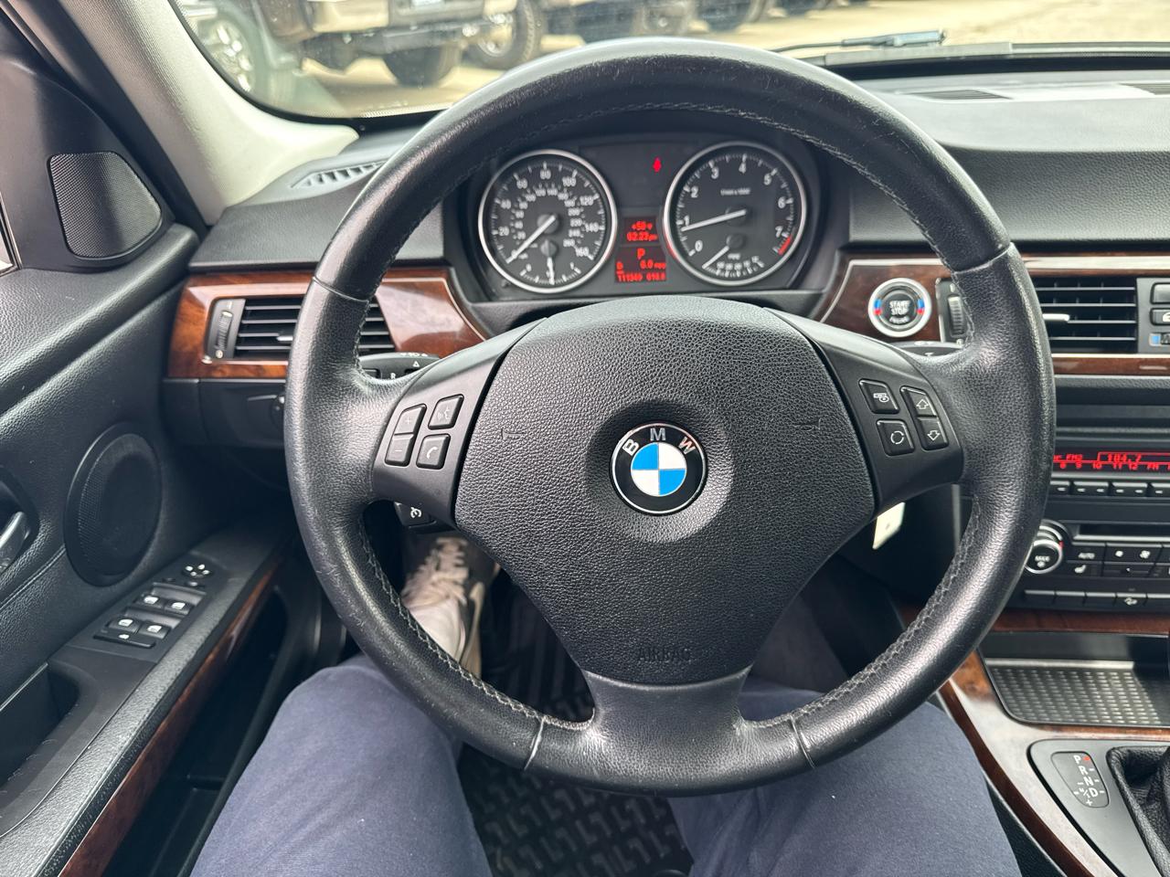 BMW 3 Series 4dr Sdn 328i xDrive AWD SULEV South Africa 2011