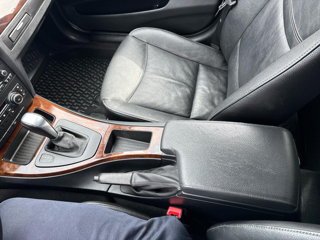 BMW 3 Series 4dr Sdn 328i xDrive AWD SULEV South Africa 2011