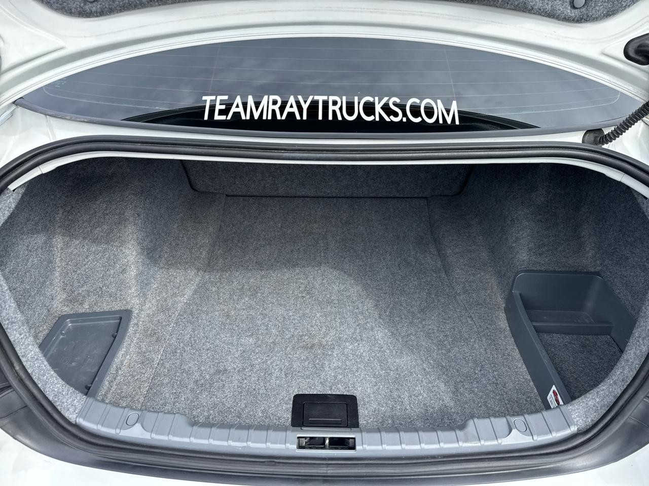 BMW 3 Series 4dr Sdn 328i xDrive AWD SULEV South Africa 2011