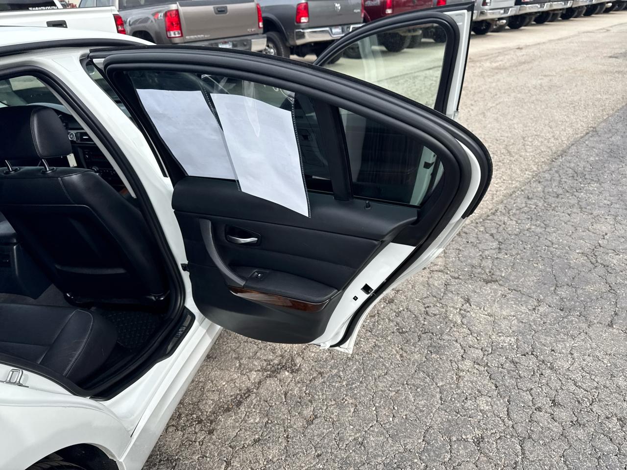 BMW 3 Series 4dr Sdn 328i xDrive AWD SULEV South Africa 2011