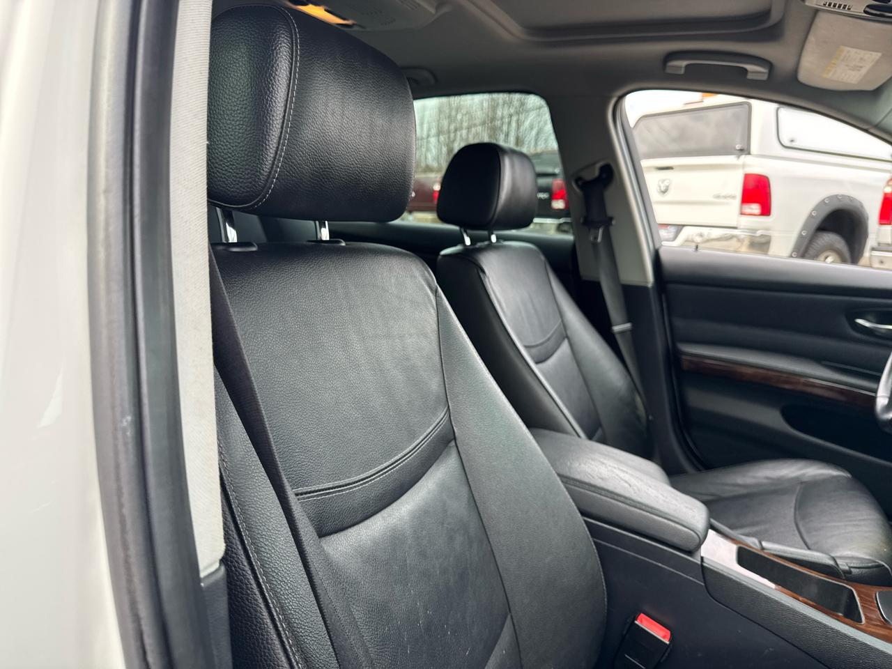 BMW 3 Series 4dr Sdn 328i xDrive AWD SULEV South Africa 2011