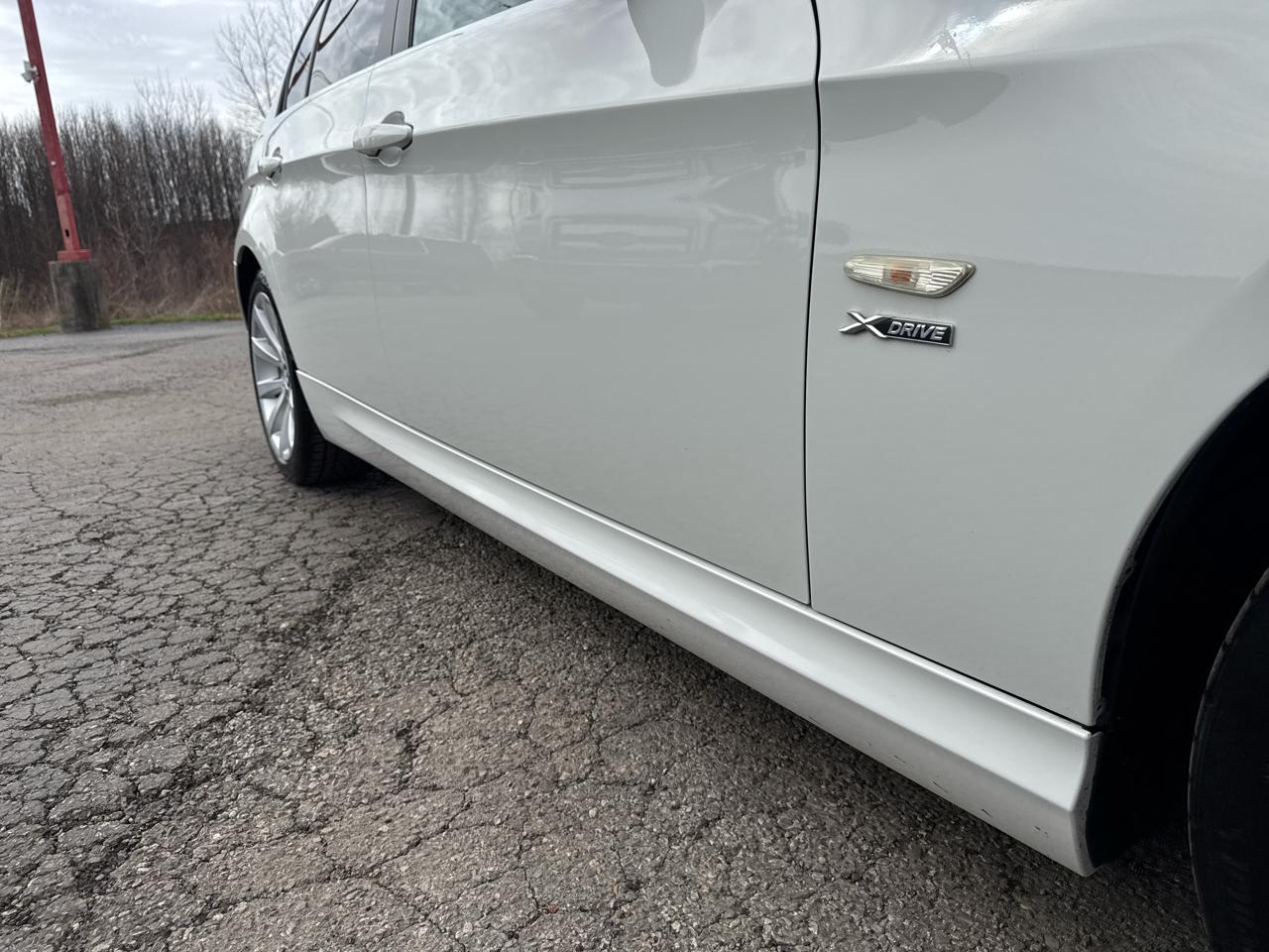 BMW 3 Series 4dr Sdn 328i xDrive AWD SULEV South Africa 2011