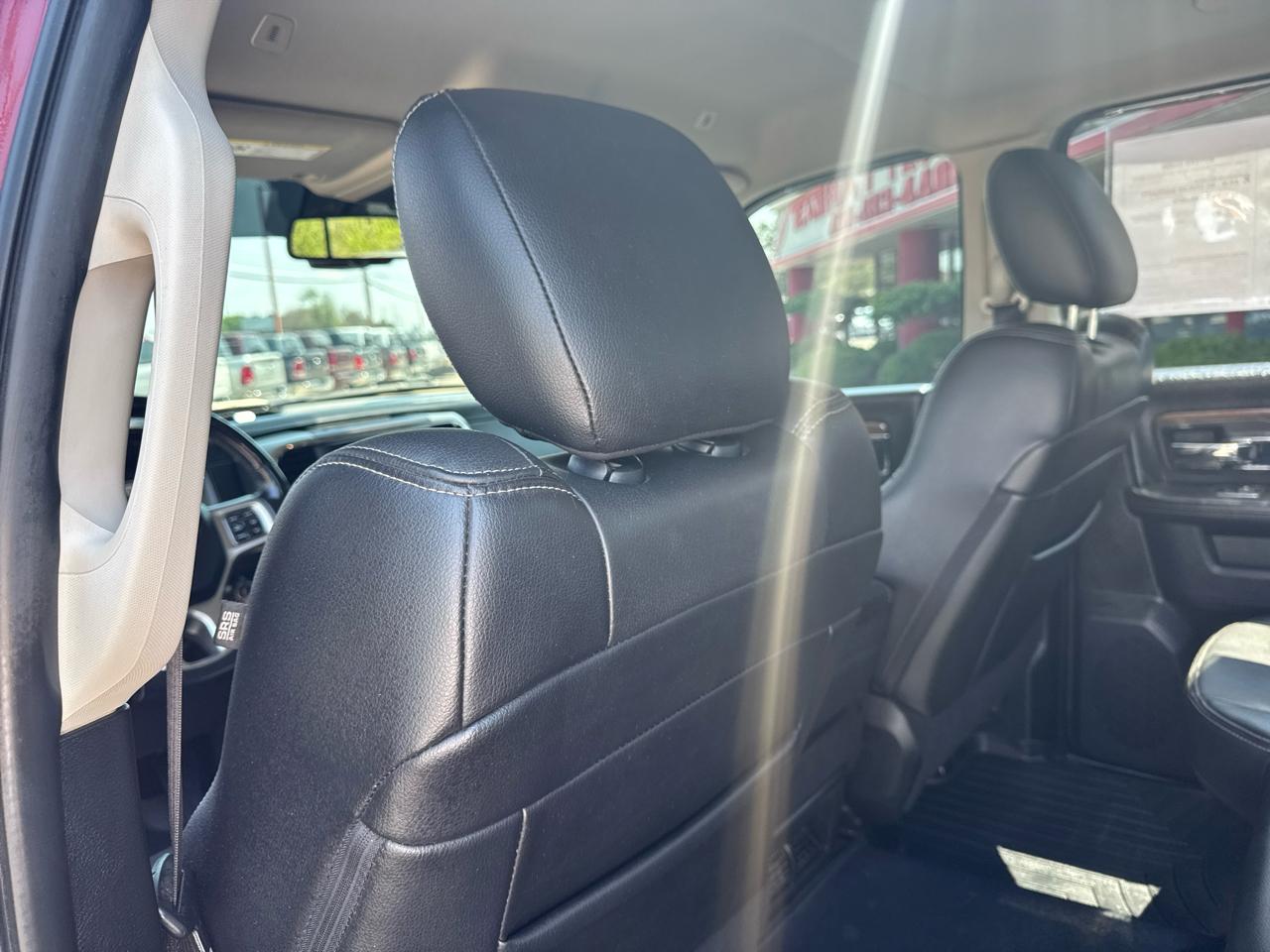 RAM 1500 Laramie 4x4 Crew Cab 5'7" Box 2017