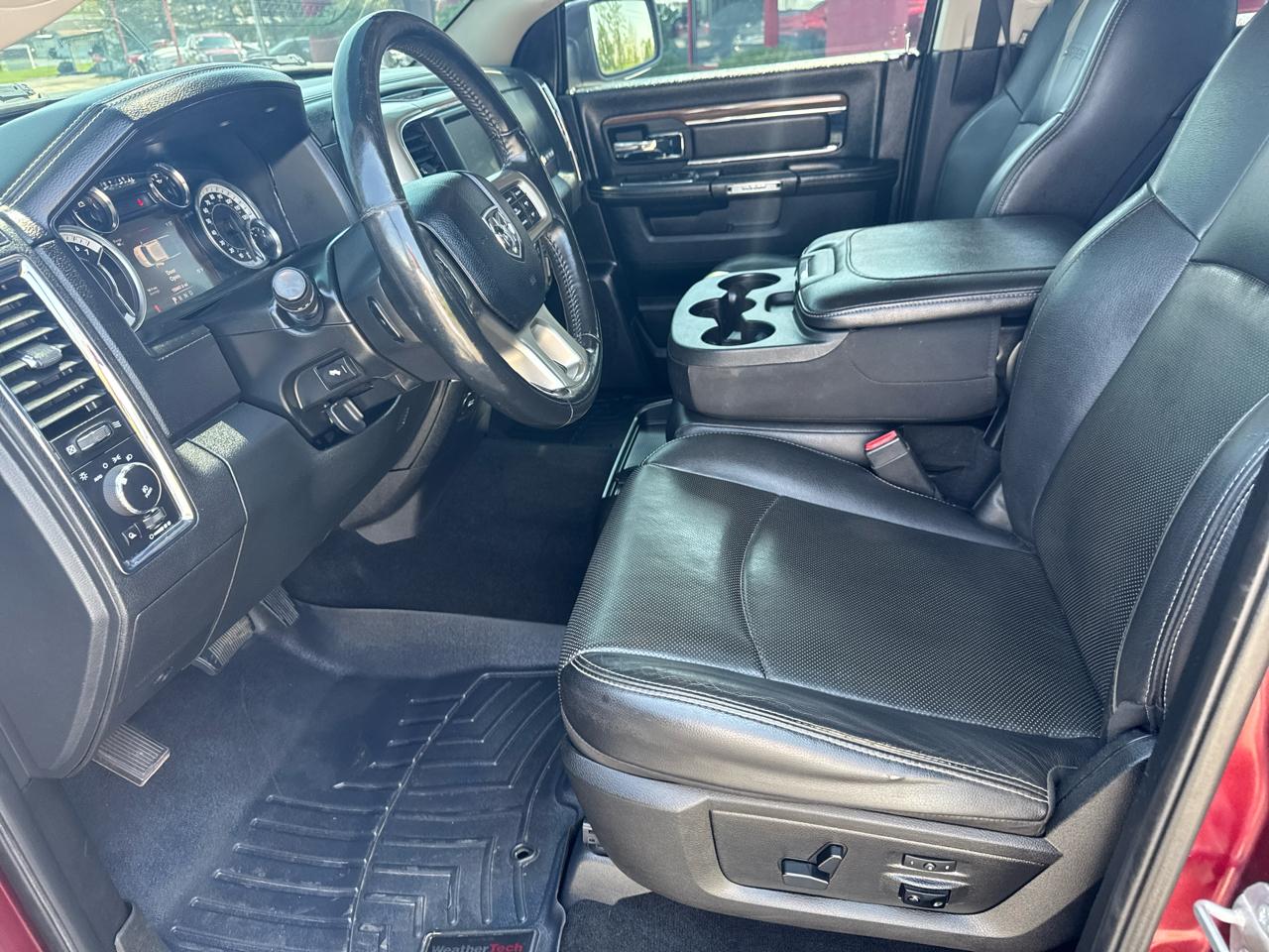 RAM 1500 Laramie 4x4 Crew Cab 5'7" Box 2017