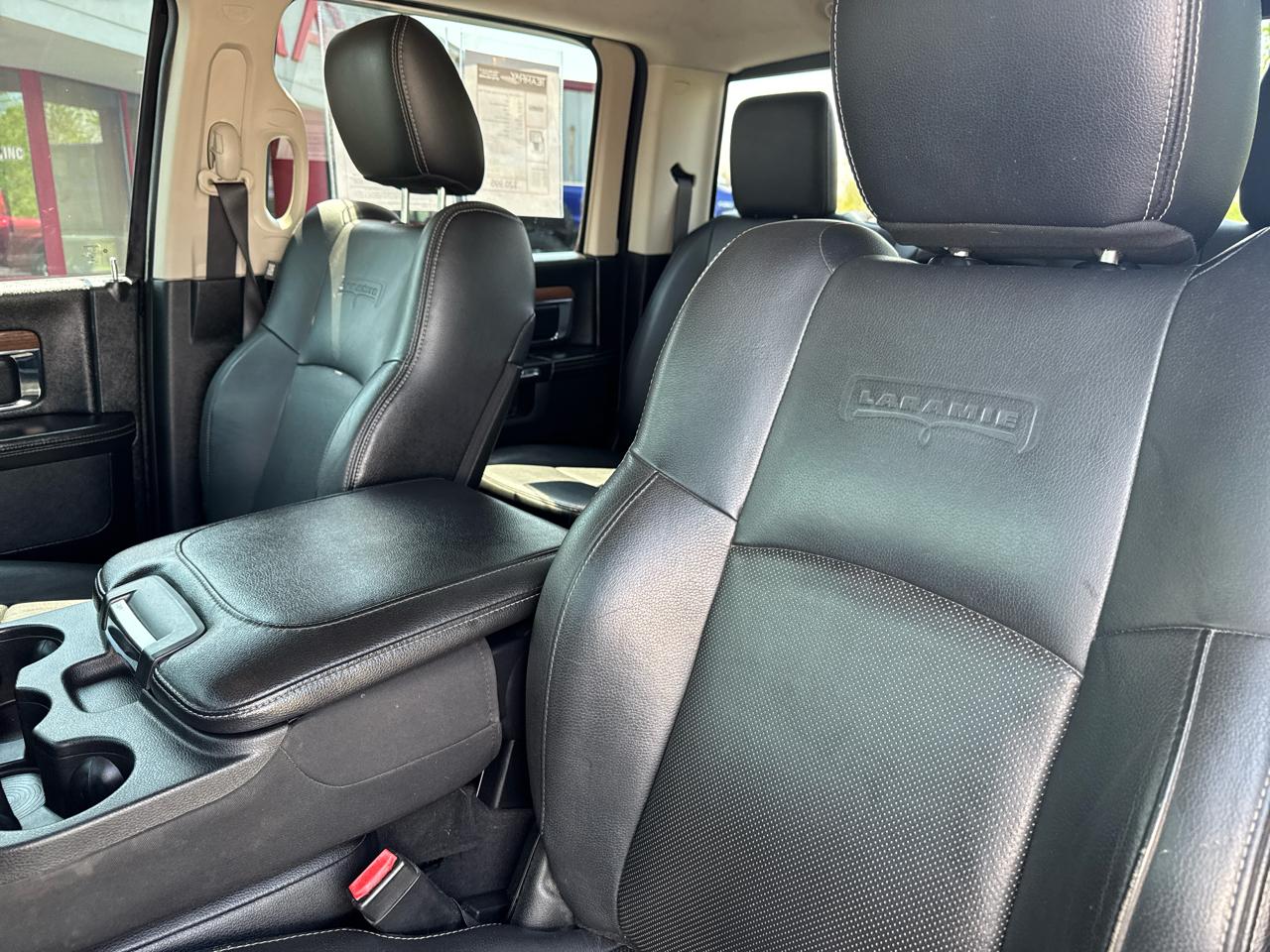 RAM 1500 Laramie 4x4 Crew Cab 5'7" Box 2017