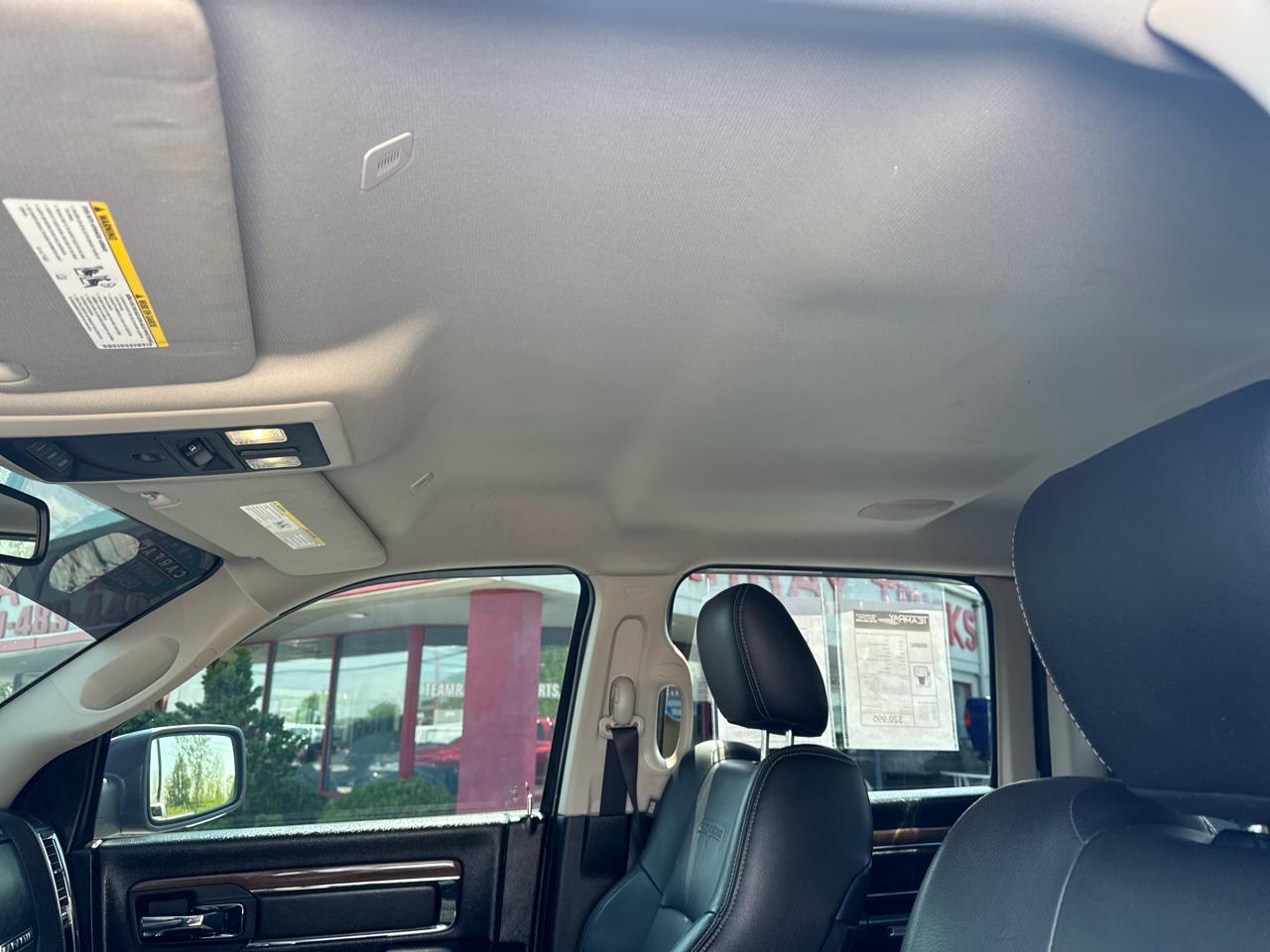 RAM 1500 Laramie 4x4 Crew Cab 5'7" Box 2017