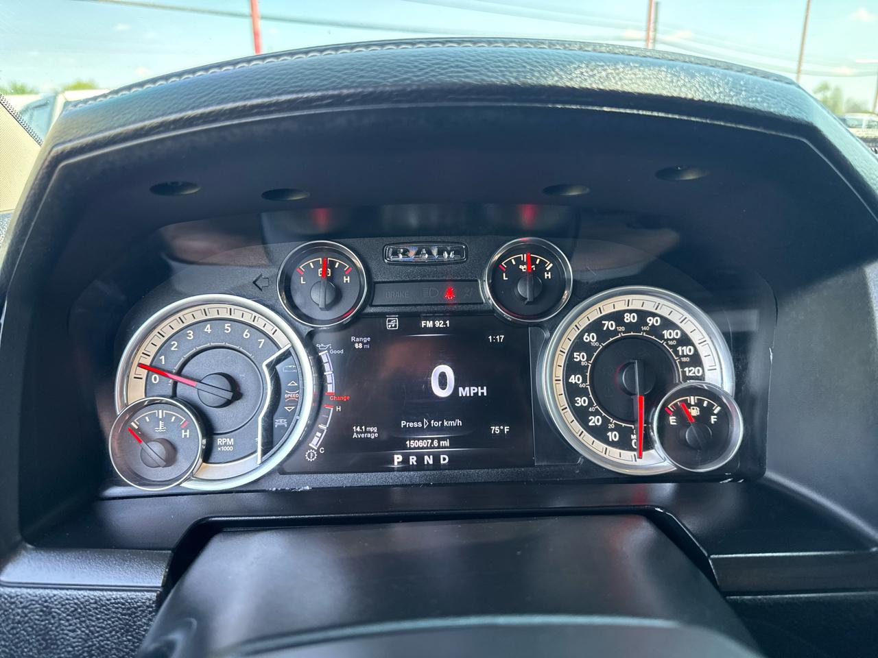 RAM 1500 Laramie 4x4 Crew Cab 5'7" Box 2017