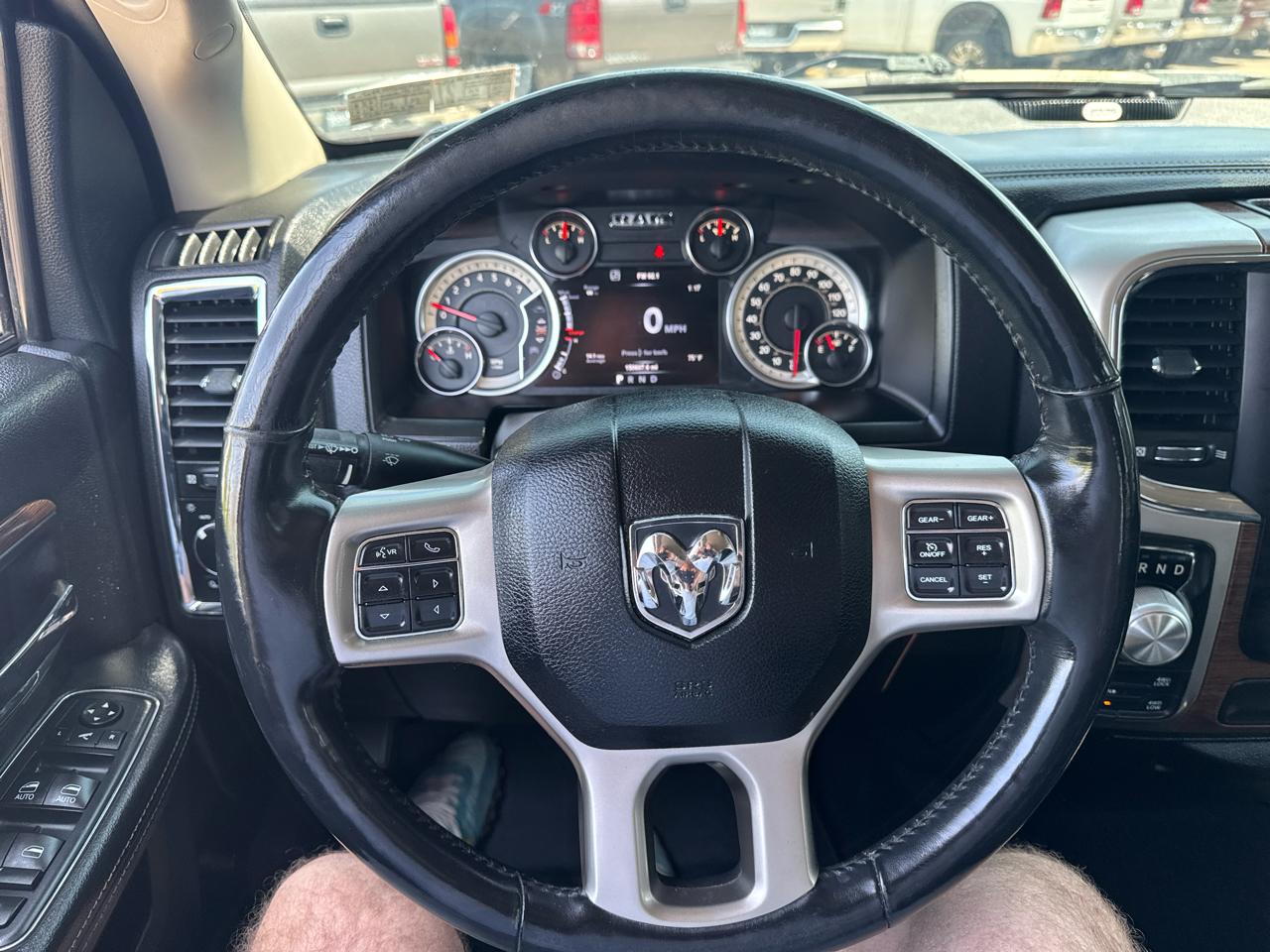 RAM 1500 Laramie 4x4 Crew Cab 5'7" Box 2017